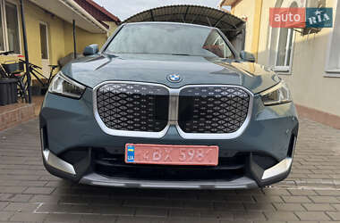 Внедорожник / Кроссовер BMW iX1 2024 в 