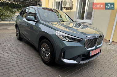 Внедорожник / Кроссовер BMW iX1 2024 в 