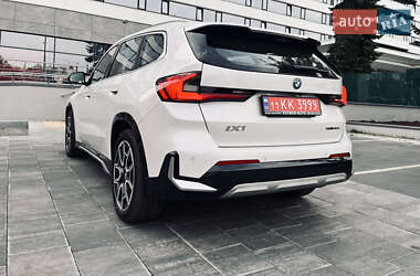 Внедорожник / Кроссовер BMW iX1 2023 в 