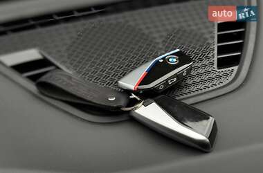 Позашляховик / Кросовер BMW iX1 2023 в 