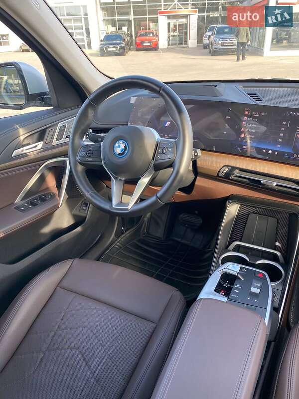 Внедорожник / Кроссовер BMW iX1 2023 в Мукачево