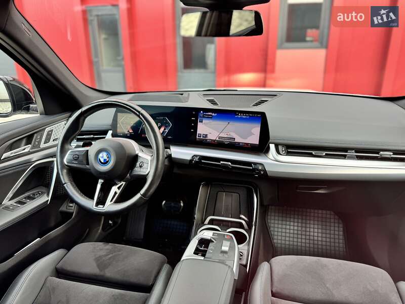 Позашляховик / Кросовер BMW iX1 2022 в Львові фото 15 Позашляховик / Кросовер BMW iX1 2022 в Львові