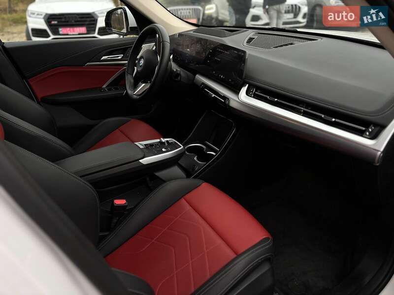 Позашляховик / Кросовер BMW iX1 2024 в Стрию фото 22 Позашляховик / Кросовер BMW iX1 2024 в Стрию