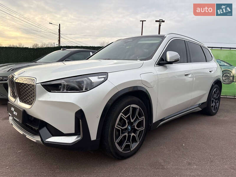Внедорожник / Кроссовер BMW iX1 2023 в Киеве