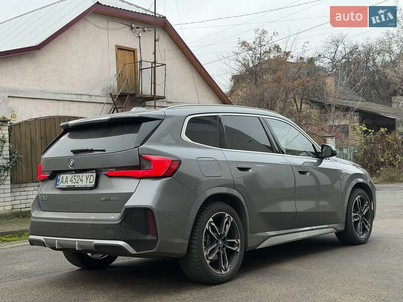 Внедорожник / Кроссовер BMW iX1 2023 в Киеве