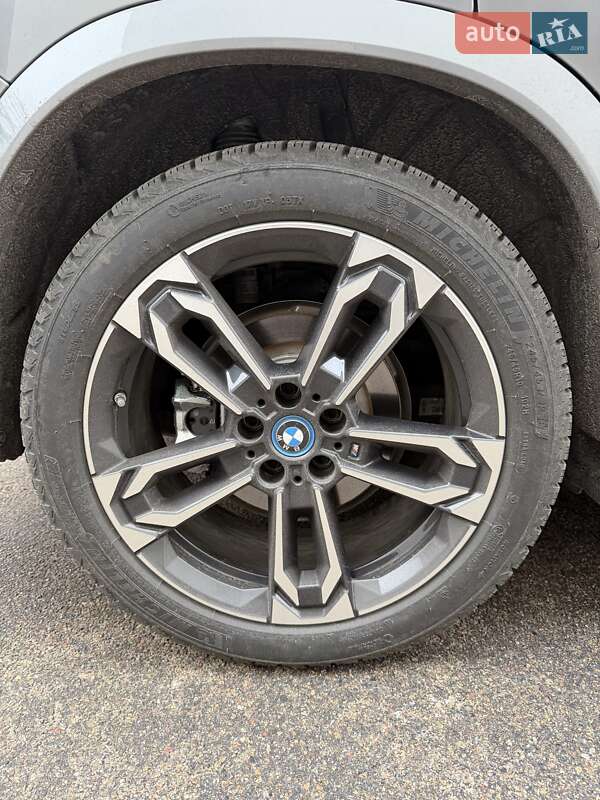 Внедорожник / Кроссовер BMW iX1 2023 в Киеве