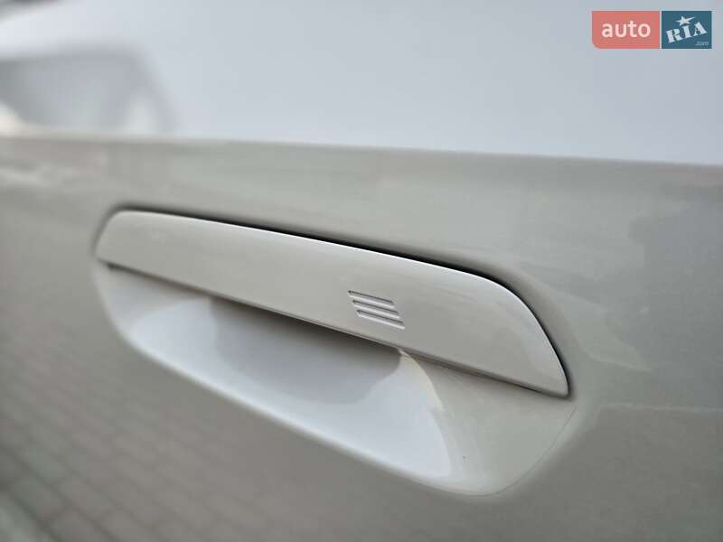 Внедорожник / Кроссовер BMW iX1 2025 в Одессе