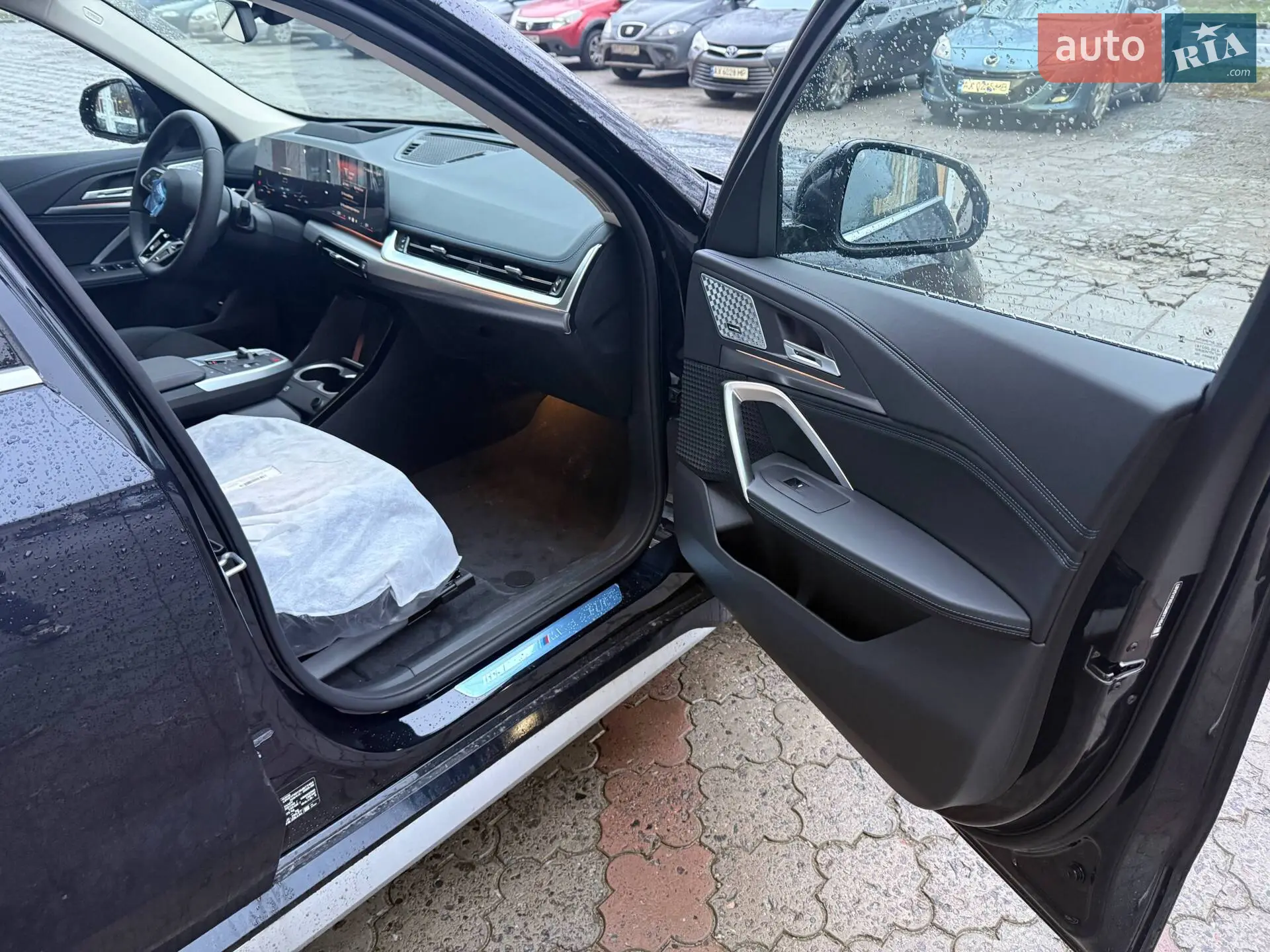 2025 BMW iX1 - мініатюра 24