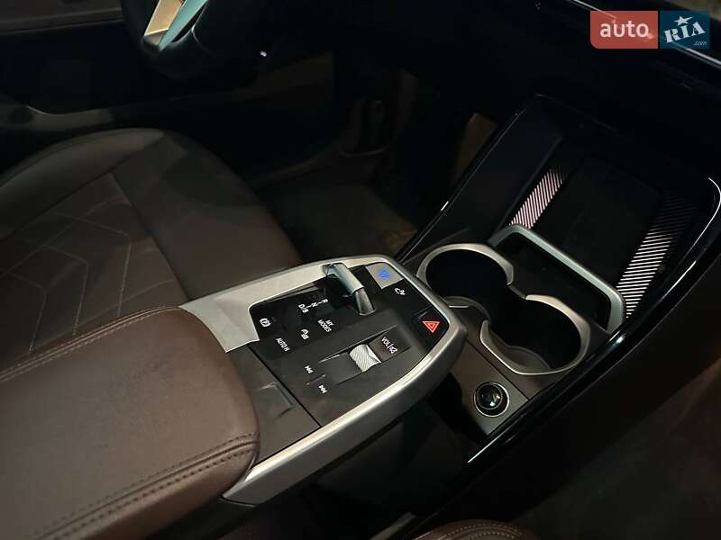 Внедорожник / Кроссовер BMW iX1 2023 в Львове