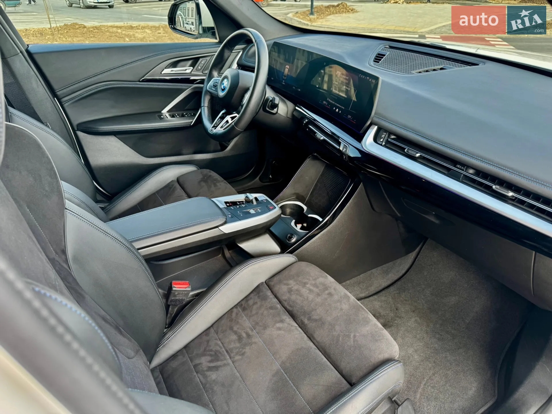 2024 BMW iX1 - мініатюра 7