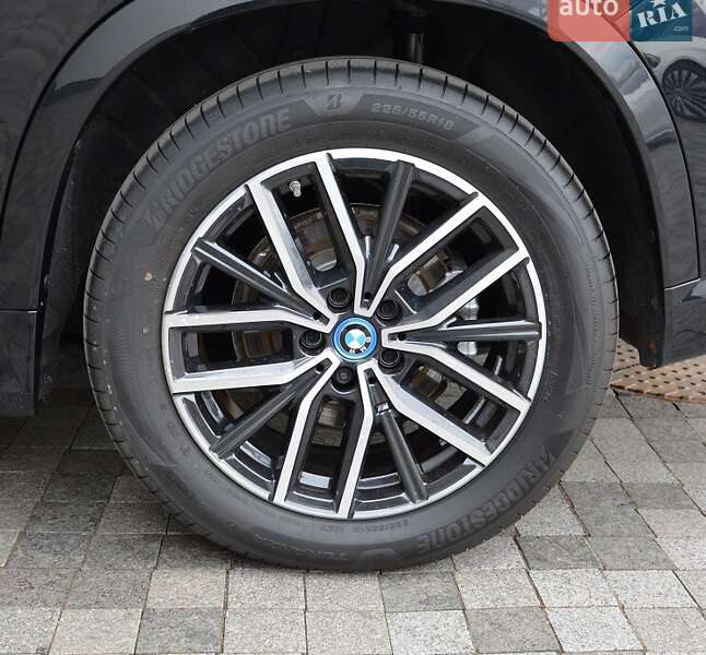 Внедорожник / Кроссовер BMW iX1 2025 в Киеве