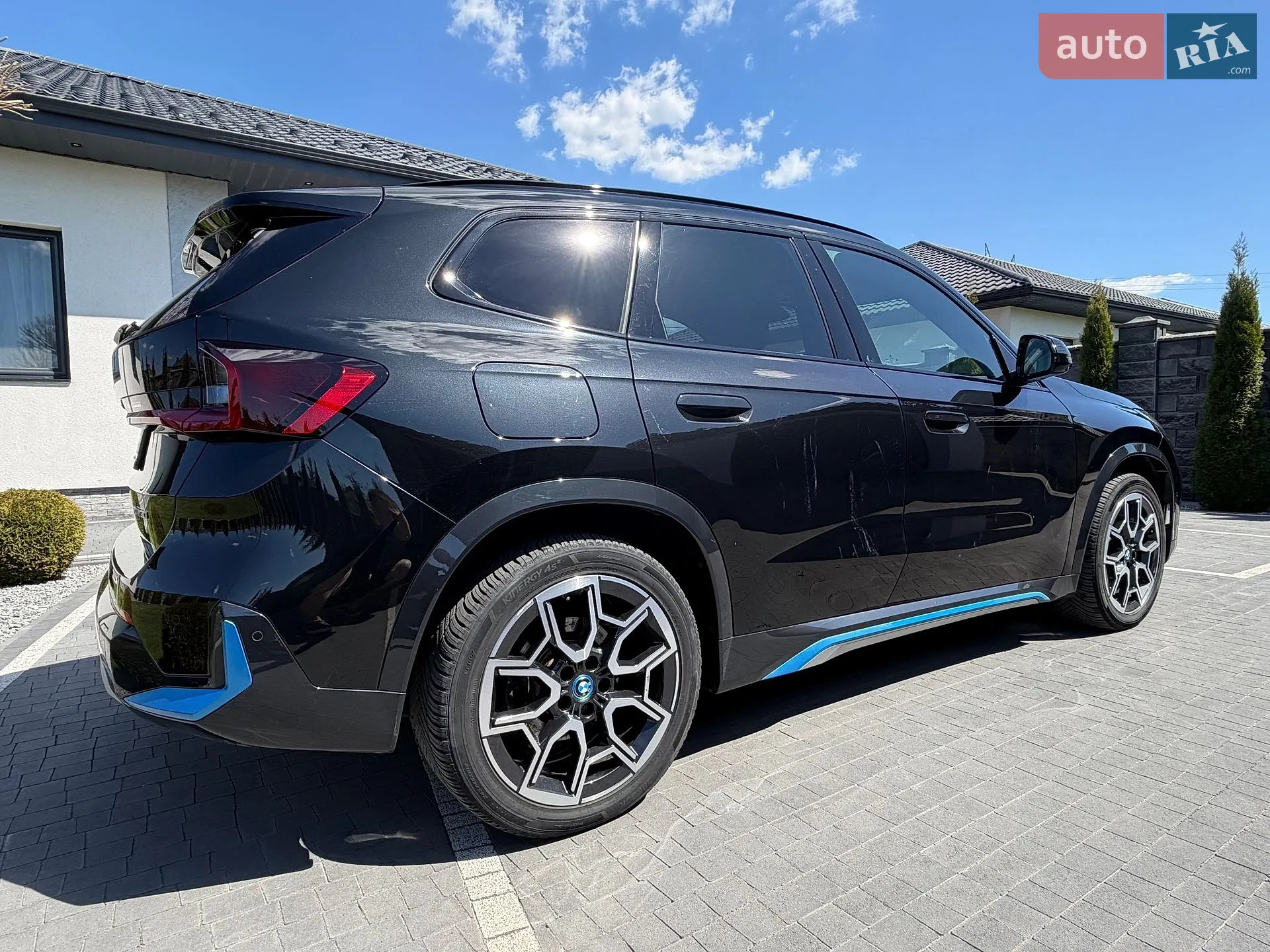 2023 BMW iX1 - мініатюра 7