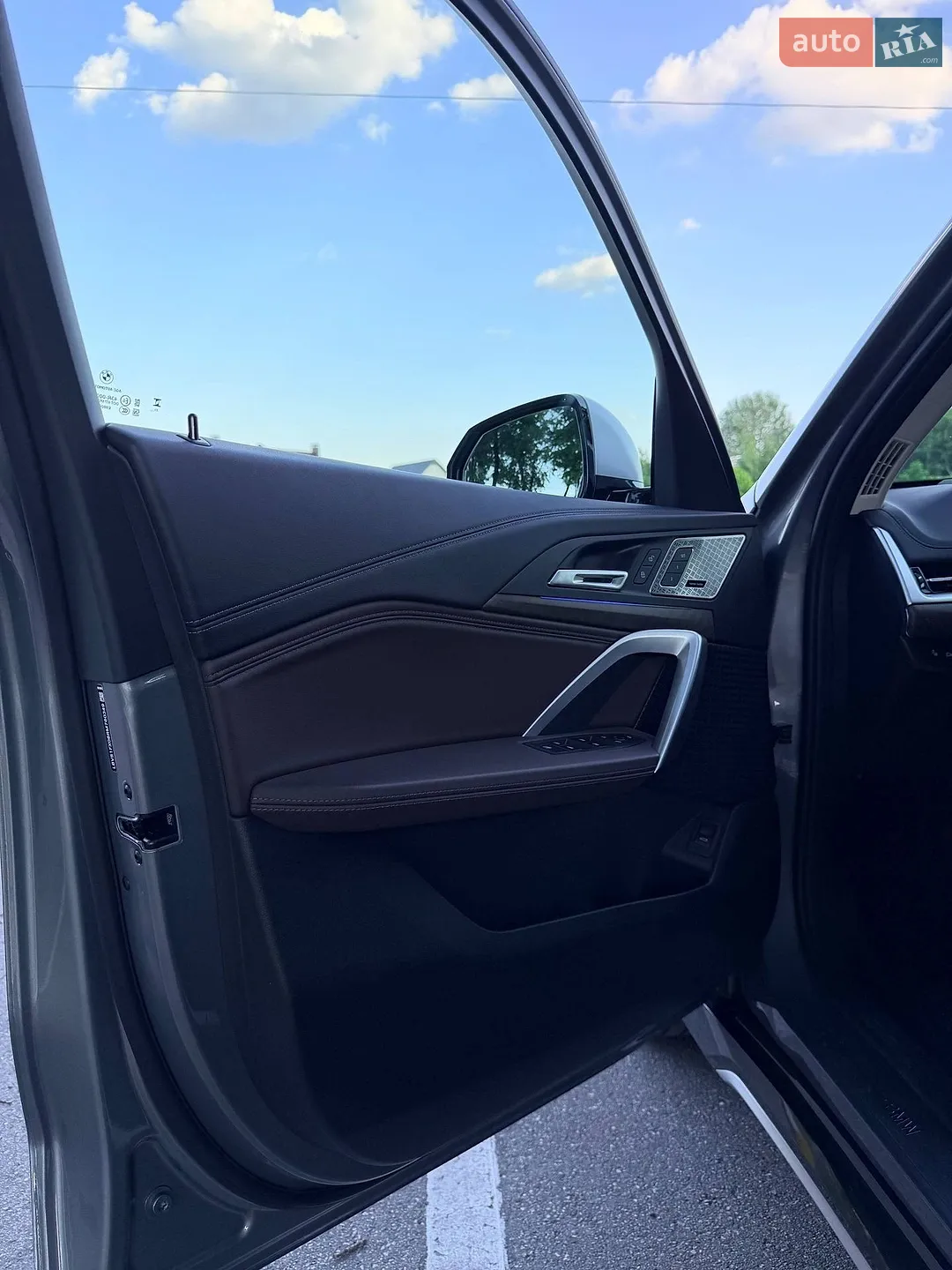 2023 BMW iX1 - мініатюра 11