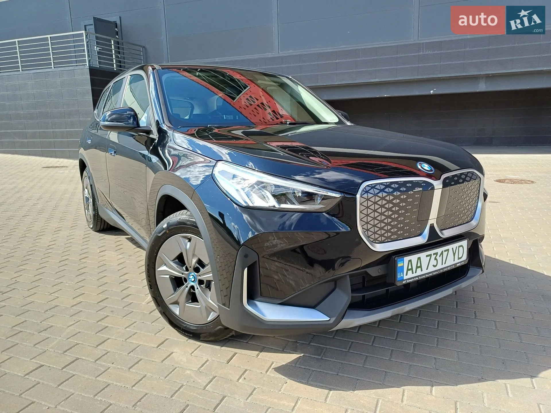 2024 BMW iX1 - мініатюра 3