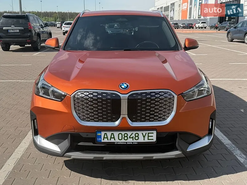 BMW iX1