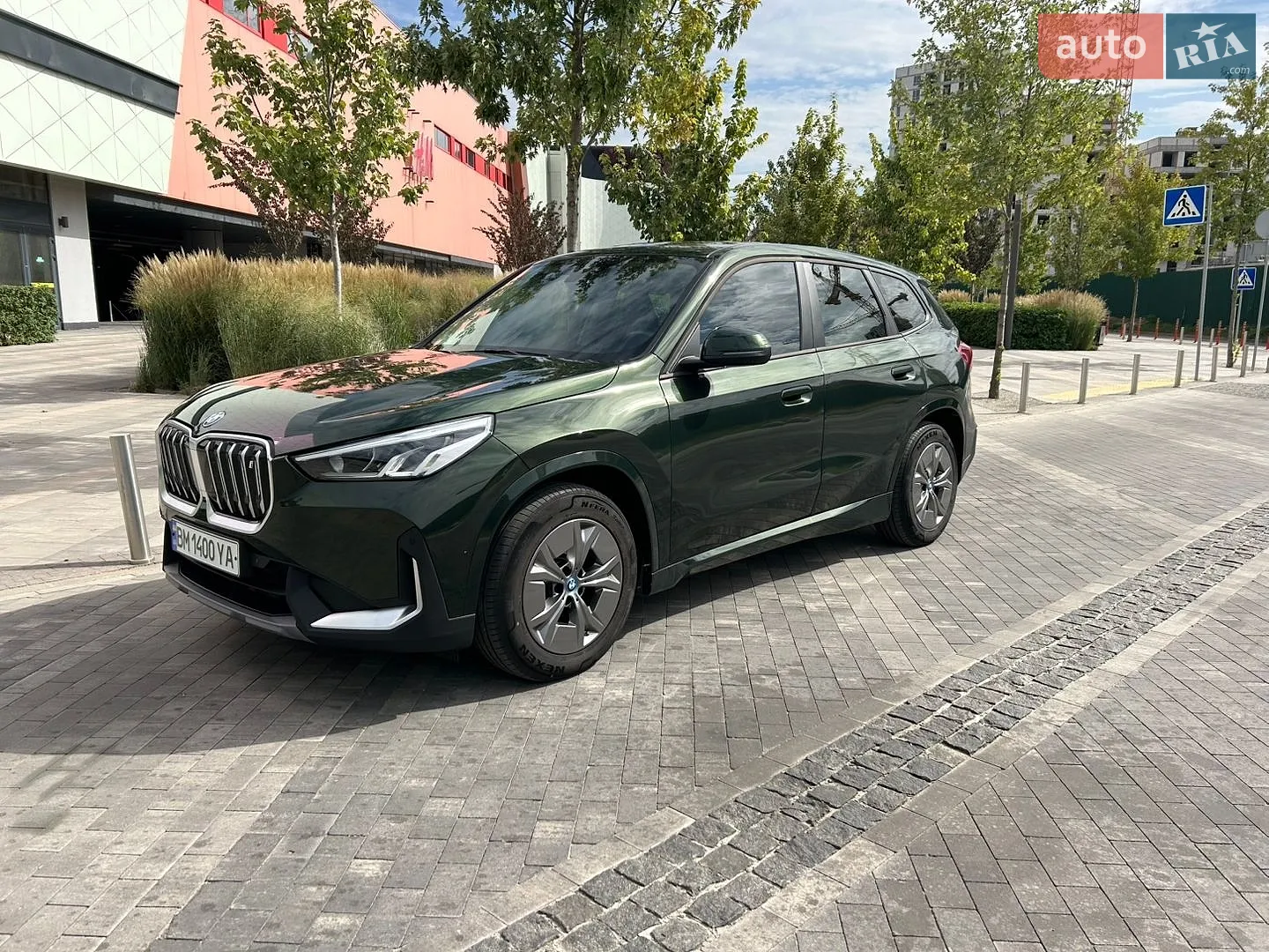 2023 BMW iX1 - мініатюра 2