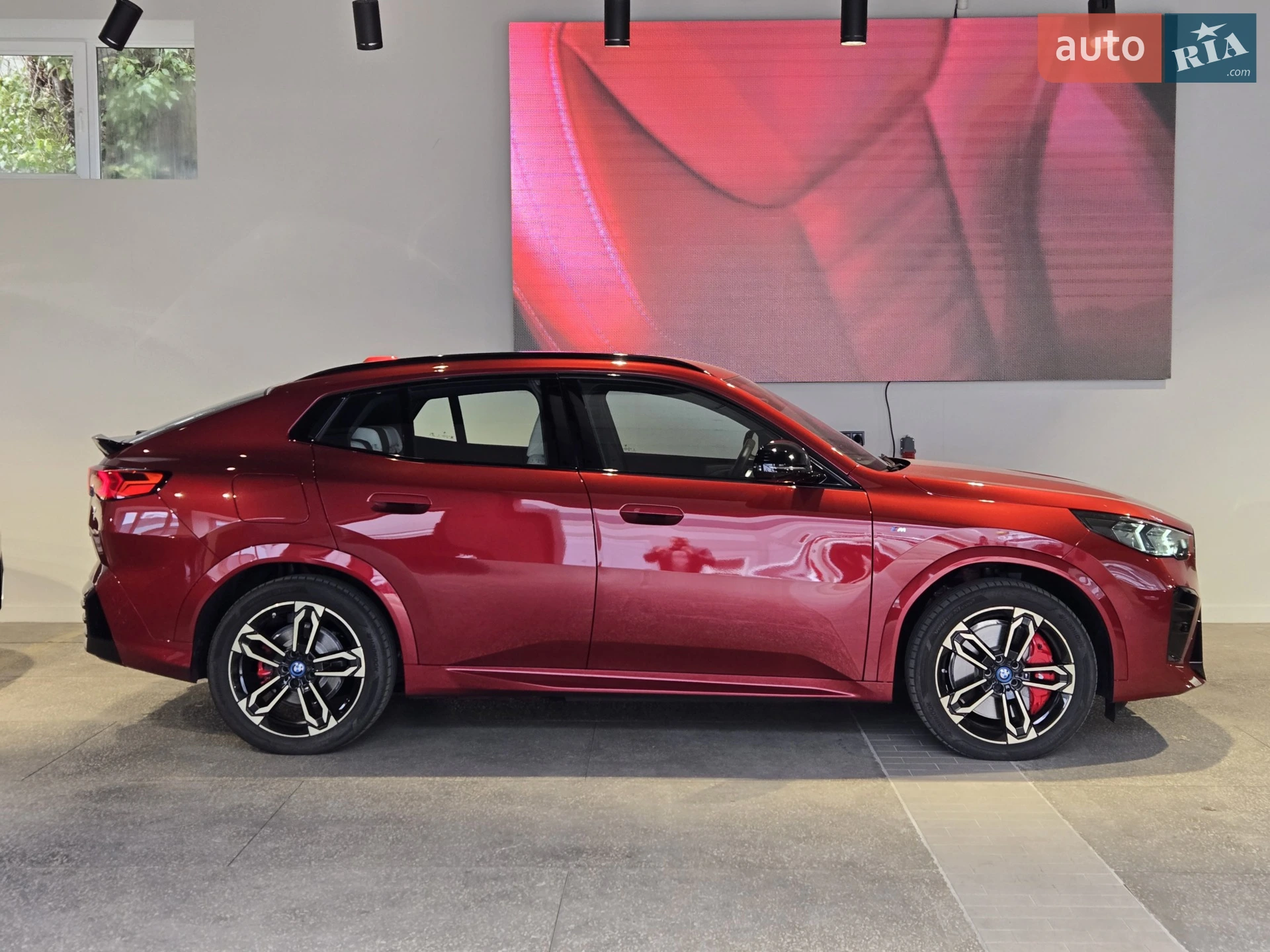2024 BMW iX2 - мініатюра 8