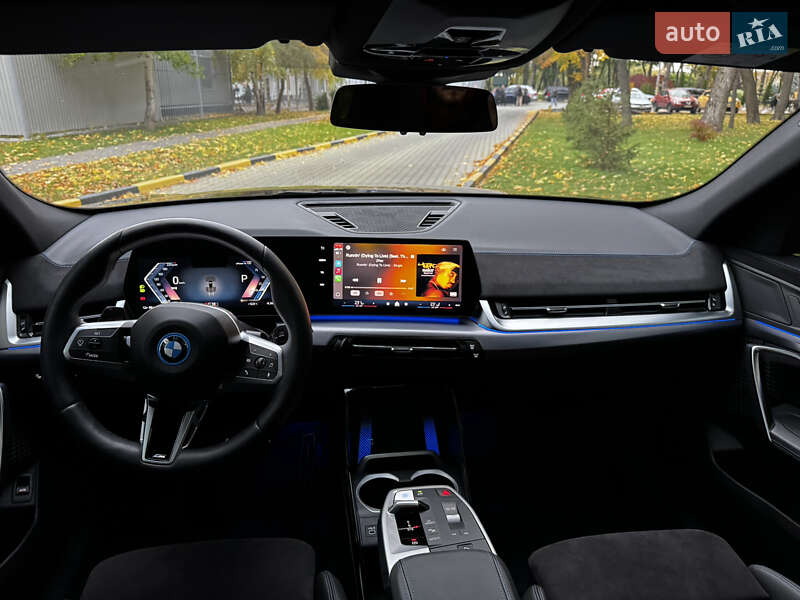 Внедорожник / Кроссовер BMW iX2 2024 в Александрие