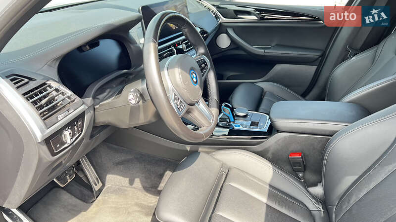 Внедорожник / Кроссовер BMW iX3 2021 в Киеве