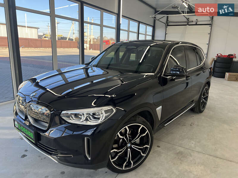 Внедорожник / Кроссовер BMW iX3 2021 в Кропивницком