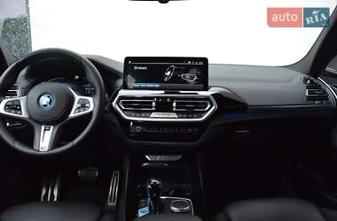 Внедорожник / Кроссовер BMW iX3 2021 в 