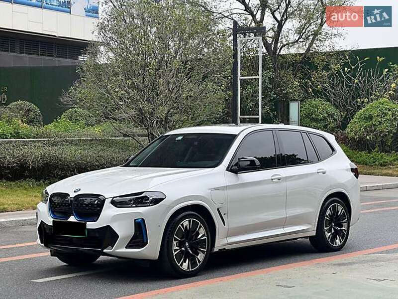 Позашляховик / Кросовер BMW iX3 2022 в Києві