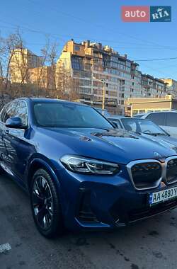 Позашляховик / Кросовер BMW iX3 2022 в 