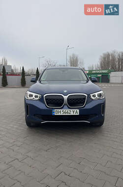 Внедорожник / Кроссовер BMW iX3 2021 в 