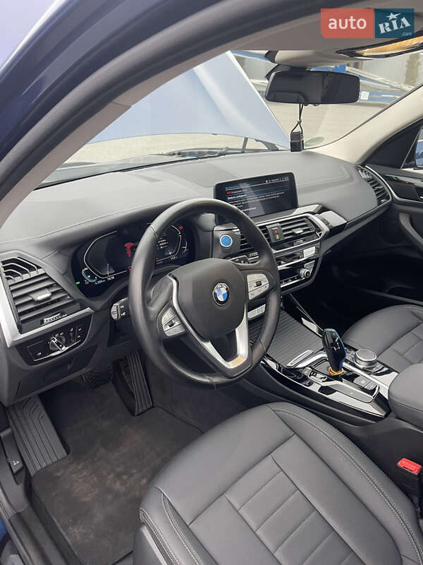 Внедорожник / Кроссовер BMW iX3 2021 в Одессе