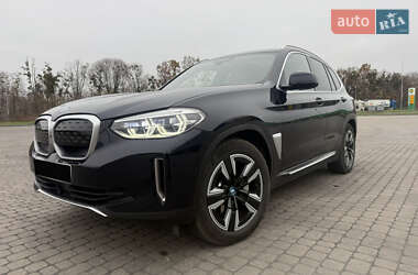 Внедорожник / Кроссовер BMW iX3 2021 в Киеве