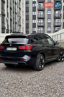 Внедорожник / Кроссовер BMW iX3 2023 в 