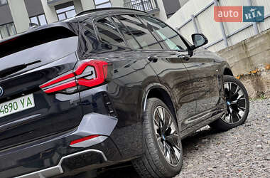 Внедорожник / Кроссовер BMW iX3 2023 в 