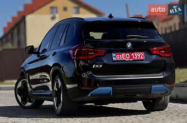 Позашляховик / Кросовер BMW iX3 2021 в 