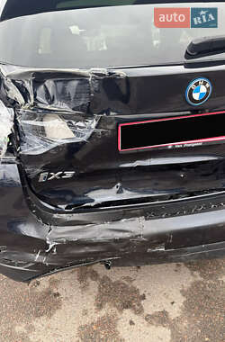 Позашляховик / Кросовер BMW iX3 2021 в 