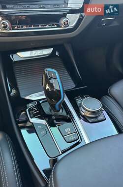 Внедорожник / Кроссовер BMW iX3 2021 в 