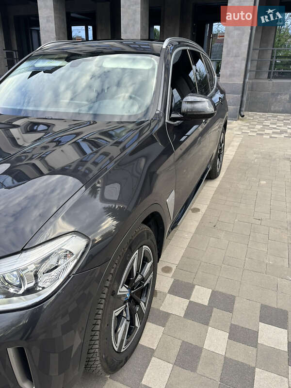 Внедорожник / Кроссовер BMW iX3 2022 в Ровно