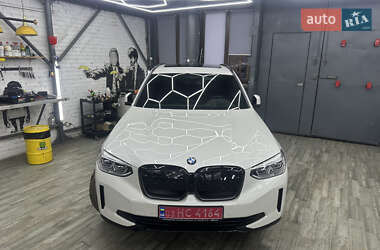 Внедорожник / Кроссовер BMW iX3 2021 в 