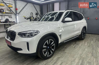 Внедорожник / Кроссовер BMW iX3 2021 в 