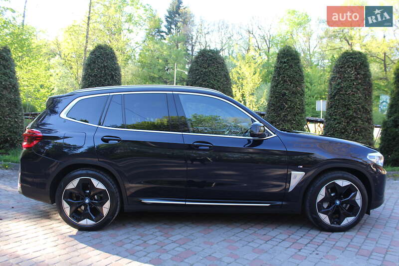 Внедорожник / Кроссовер BMW iX3 2021 в Трускавце