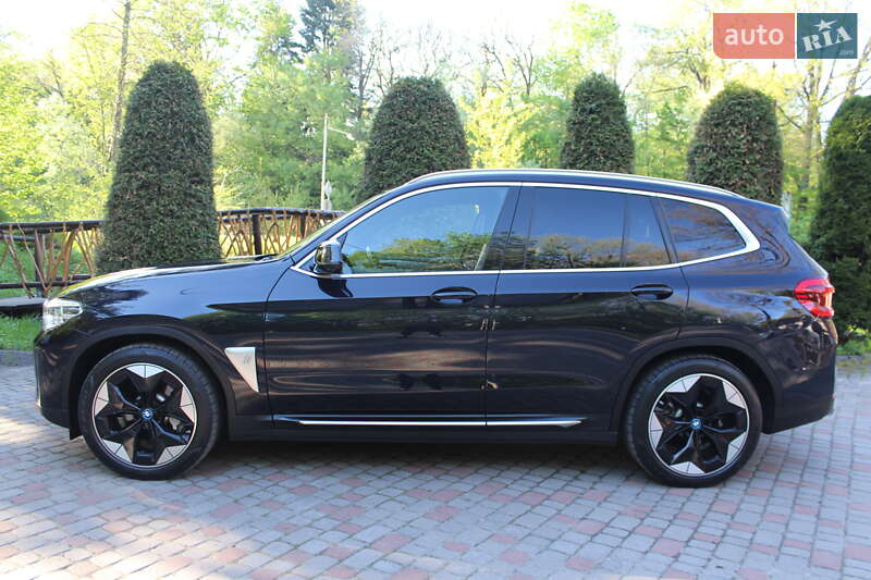 Внедорожник / Кроссовер BMW iX3 2021 в Трускавце
