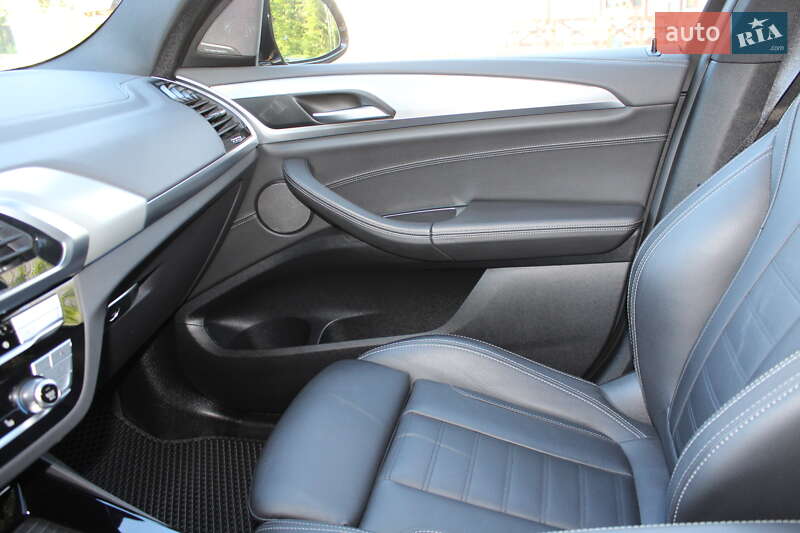 Внедорожник / Кроссовер BMW iX3 2021 в Трускавце