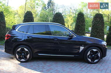 Внедорожник / Кроссовер BMW iX3 2021 в 