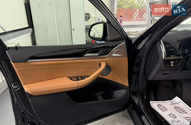 Внедорожник / Кроссовер BMW iX3 2021 в 