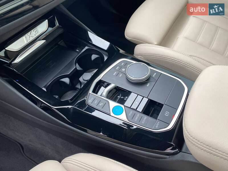 Внедорожник / Кроссовер BMW iX3 2023 в Львове
