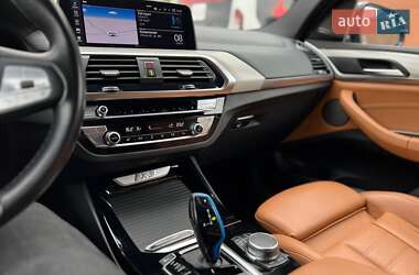 Внедорожник / Кроссовер BMW iX3 2021 в 