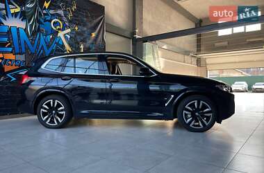 Внедорожник / Кроссовер BMW iX3 2022 в 