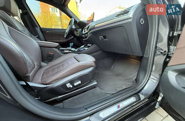 Внедорожник / Кроссовер BMW iX3 2021 в 
