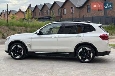 Внедорожник / Кроссовер BMW iX3 2021 в 