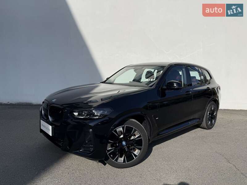 BMW iX3 2023