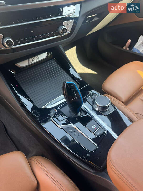 Внедорожник / Кроссовер BMW iX3 2021 в Львове